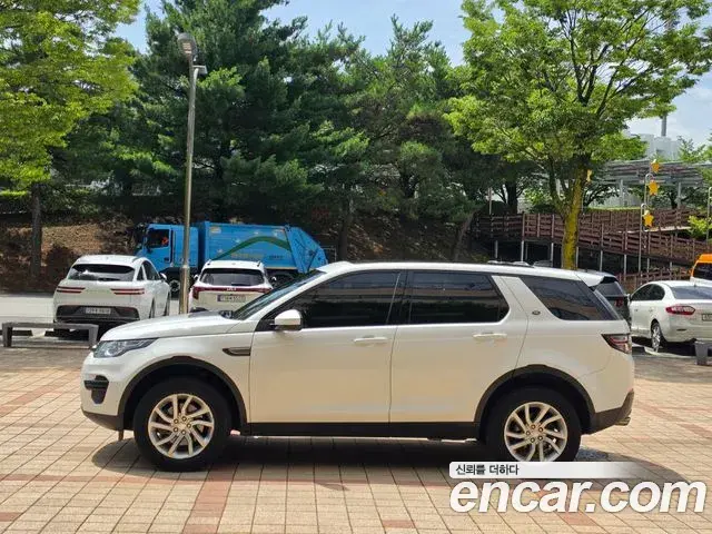 Land Rover Discovery Sport 2019 — ფოტო 16/20