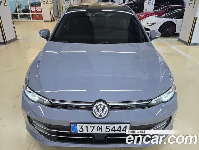 Volkswagen Golf 2026 — Photo 9/20