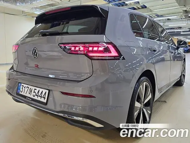 Volkswagen Golf 2026 — Photo 17/20
