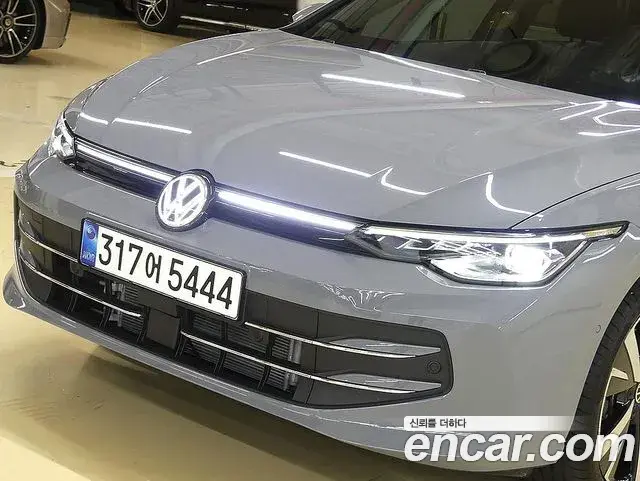 Volkswagen Golf 2026 — Photo 8/20