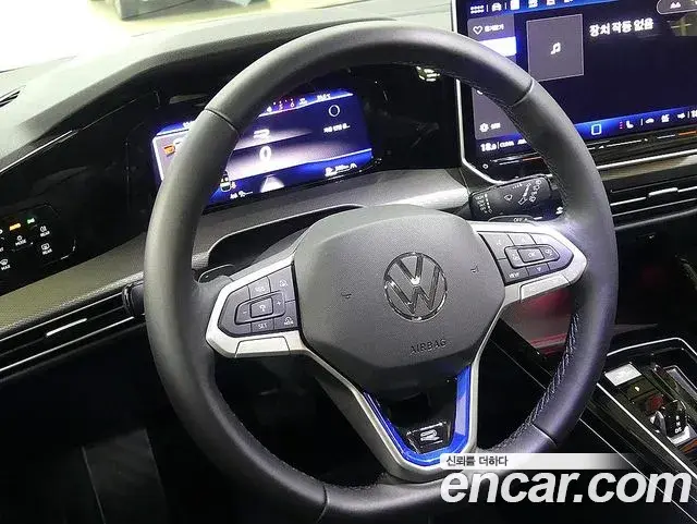 Volkswagen Golf 2026 — Photo 1/20