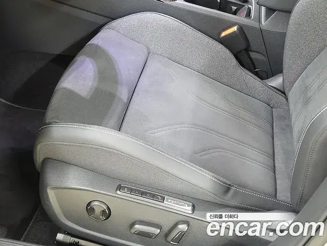 Volkswagen Golf 2026 — Photo 18/20