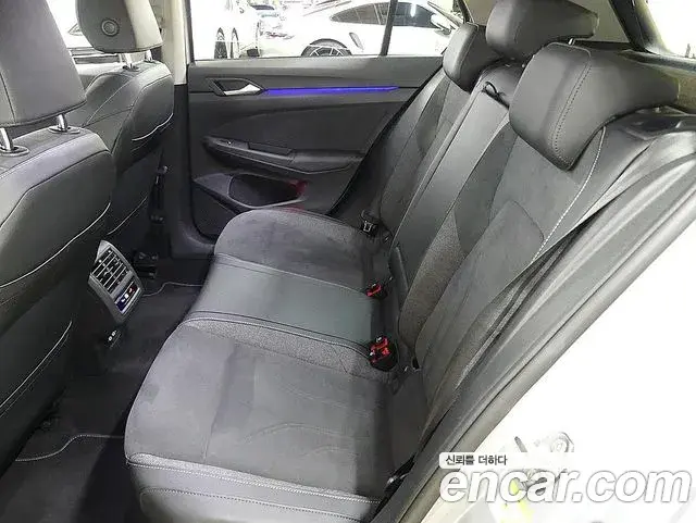 Volkswagen Golf 2026 — Photo 2/20