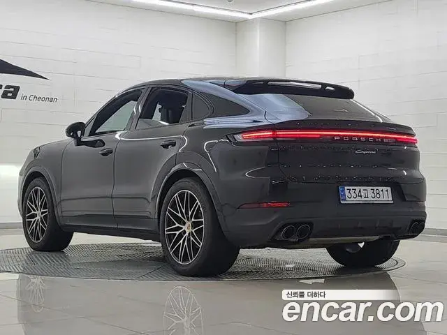 Porsche Cayenne 2025 — ფოტო 19/20