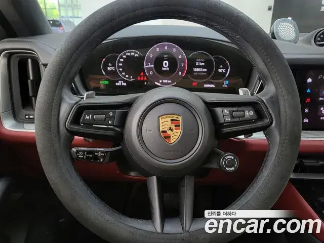 Porsche Cayenne 2025 — ფოტო 6/20