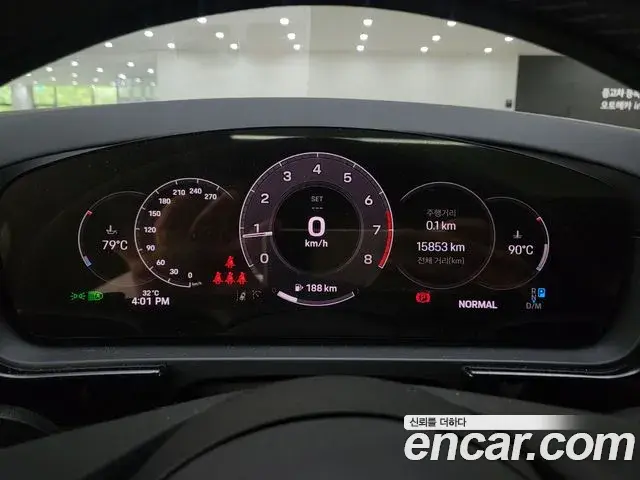 Porsche Cayenne 2025 — ფოტო 15/20