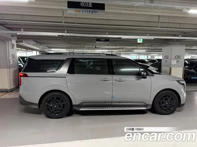 Kia Carnival 2025 — ფოტო 8/20