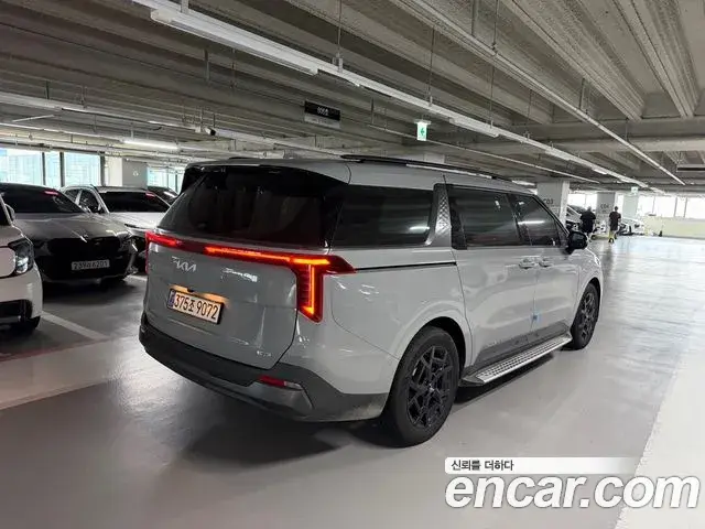 Kia Carnival 2025 — ფოტო 19/20