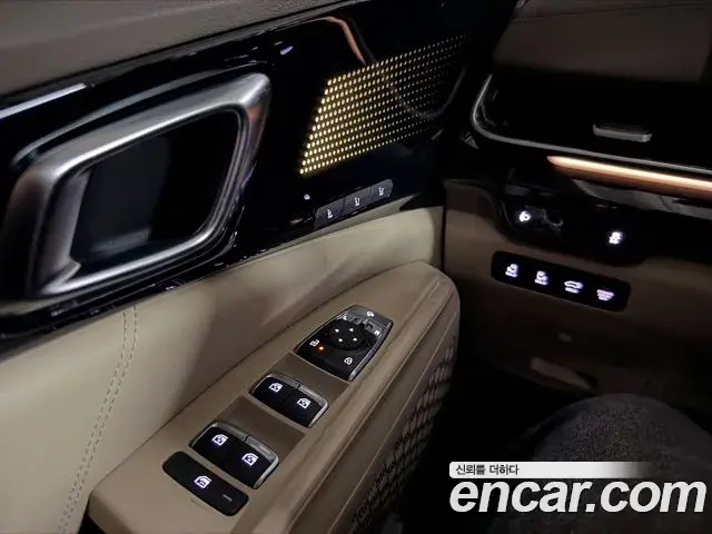 Kia Carnival 2025 — ფოტო 13/20