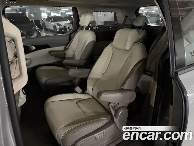 Kia Carnival 2025 — ფოტო 3/20