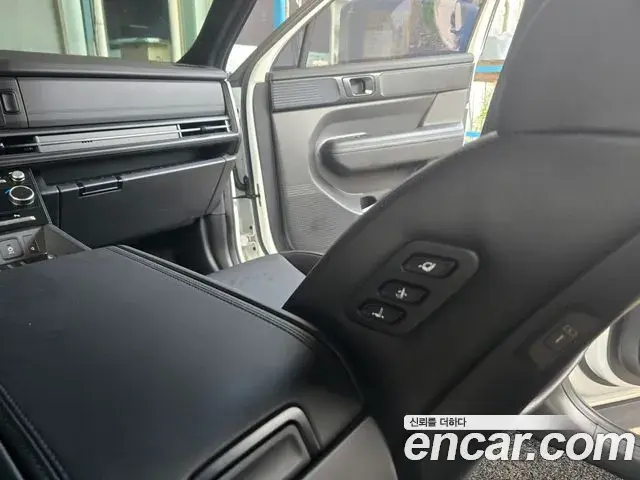 Hyundai Santa Fe 2024 — Photo 7/20