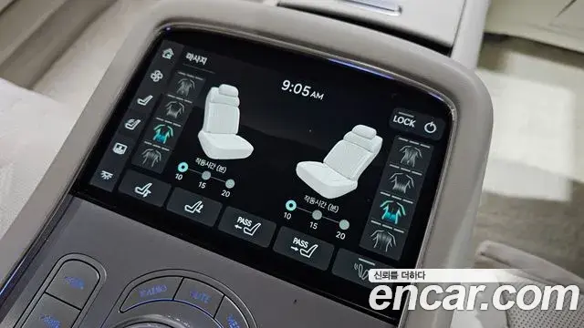 Genesis G90 2022 — Photo 43/49