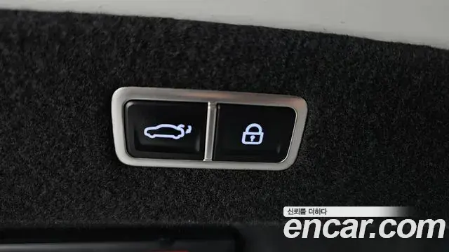 Genesis G90 2022 — Photo 27/49