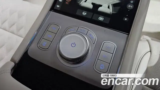 Genesis G90 2022 — Photo 8/49