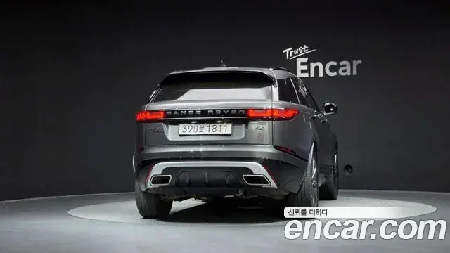 Land Rover Range Rover Velar 2019 — Photo 30/39