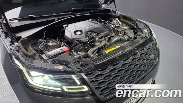 Land Rover Range Rover Velar 2019 — Photo 10/39
