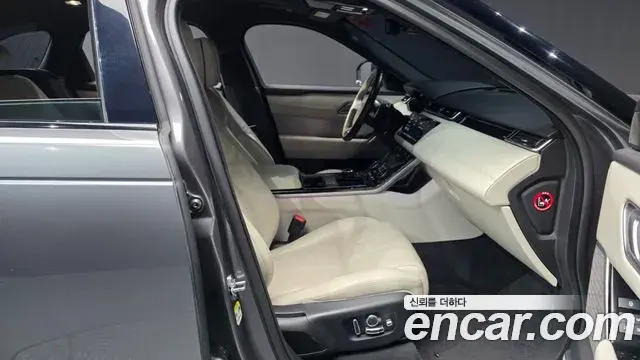 Land Rover Range Rover Velar 2019 — Photo 15/39