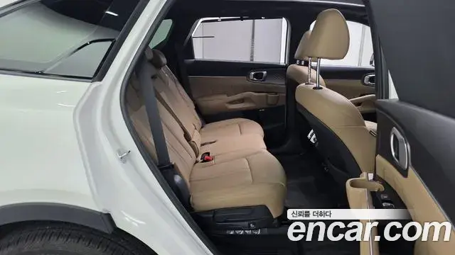 Kia Sorento 2024 — Фото 11/20