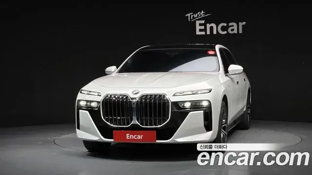 BMW 7 Series 2023 — Şəkil 18/20