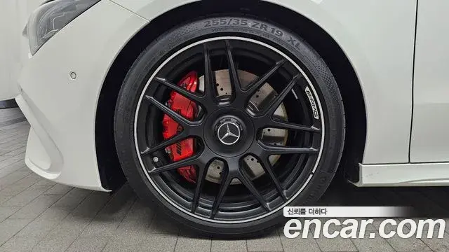 Mercedes-Benz CLA-Class 2025 — Фото 17/20
