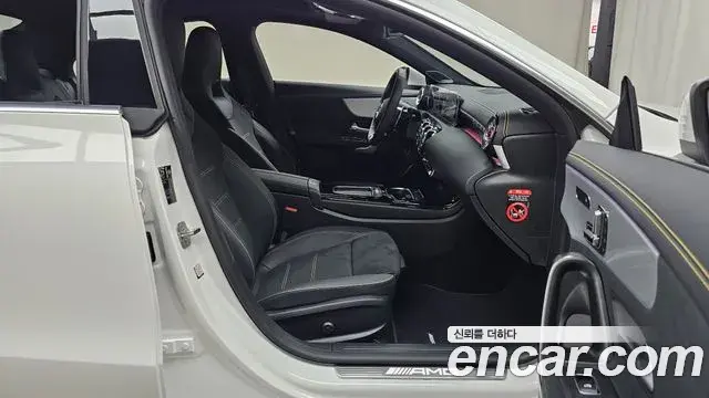 Mercedes-Benz CLA-Class 2025 — Photo 20/30
