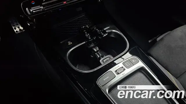 Mercedes-Benz CLA-Class 2025 — Photo 19/30