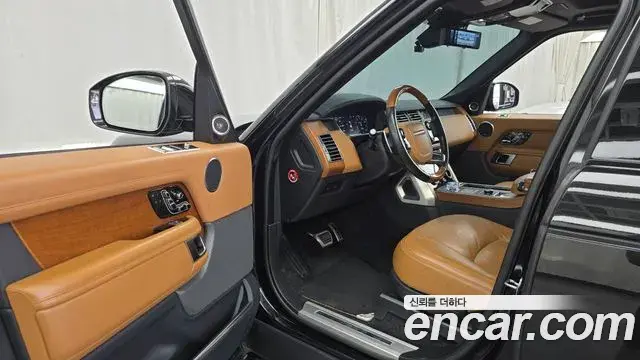 Land Rover Range Rover 2019 — Фото 12/20