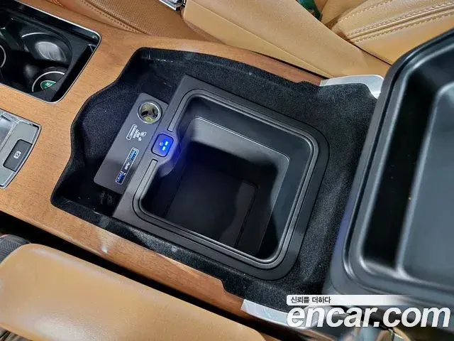 Land Rover Range Rover 2019 — Photo 36/38