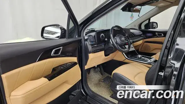 Kia Carnival 2021 — ფოტო 11/20