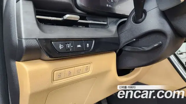 Kia Carnival 2021 — ფოტო 5/20
