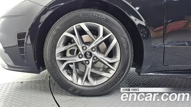 Hyundai Sonata 2021 — Фото 5/20