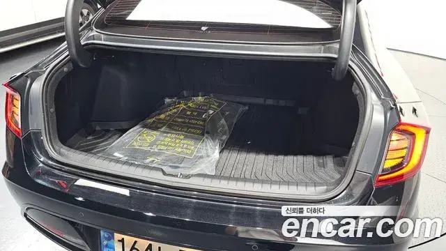 Hyundai Sonata Hybrid 2021 — Photo 29/30