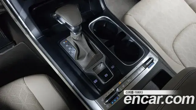 Kia Carnival 2023 — Photo 9/20