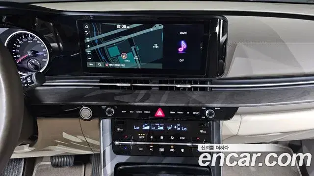 Kia Carnival 2023 — Photo 13/20