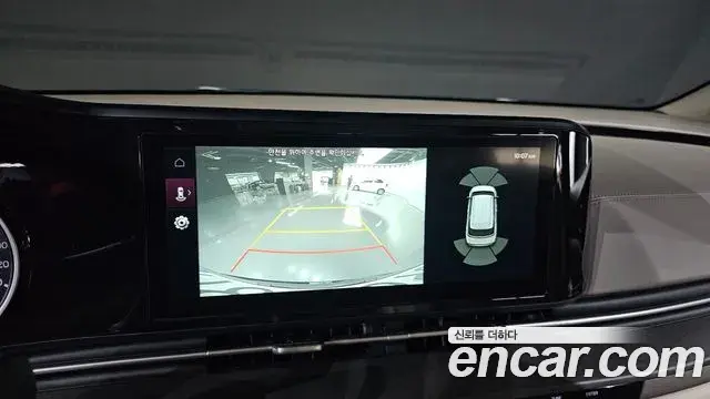 Kia Carnival 2023 — Photo 15/20