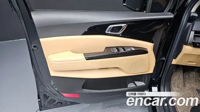 Kia Carnival 2022 — Şəkil 27/30