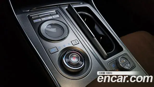Genesis GV80 2022 — ფოტო 22/31