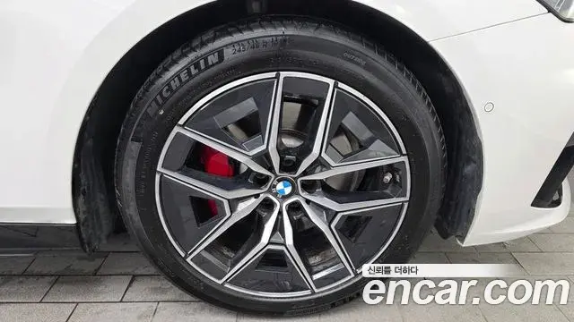 BMW 5 Series 2024 — ფოტო 22/33
