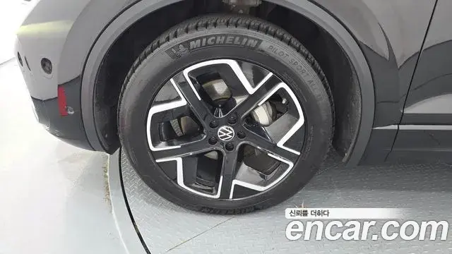 Volkswagen Touareg 2024 — Şəkil 12/20