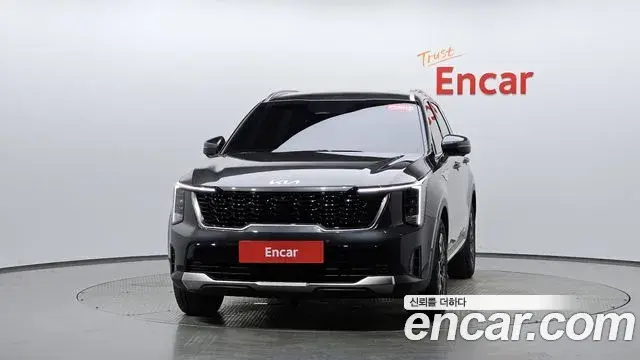 Kia Sorento 2023 — Фото 3/20