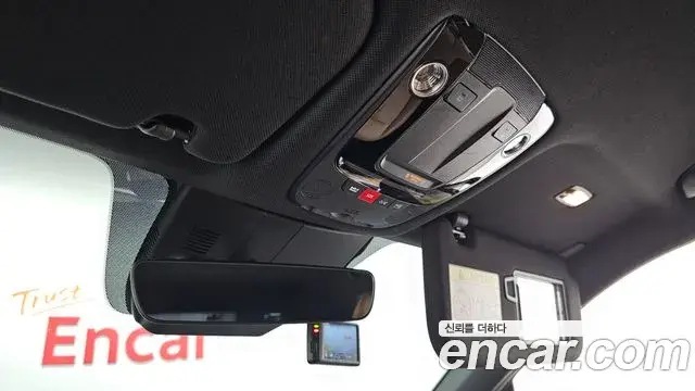 Kia Sorento 2023 — Фото 18/20