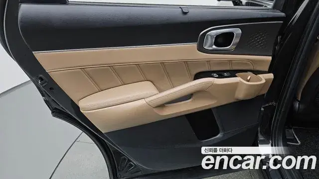 Kia Sorento 2023 — Şəkil 15/35