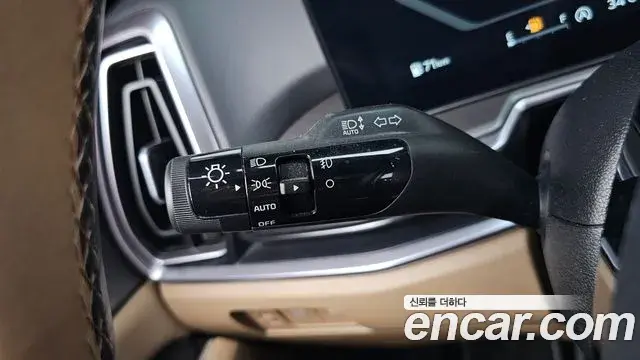 Kia Sorento 2023 — Şəkil 27/35
