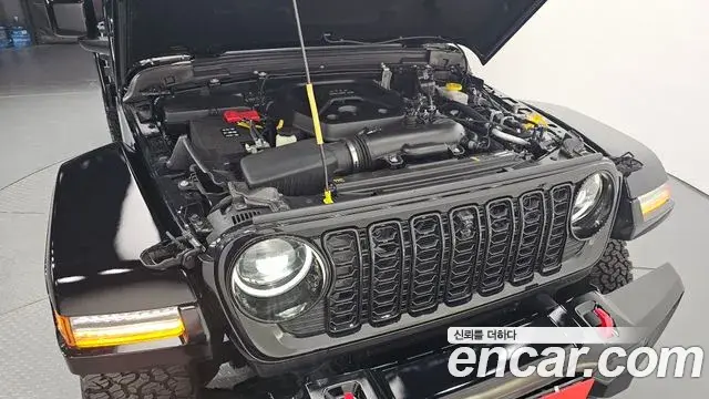 Jeep Wrangler 2025 — Şəkil 22/31