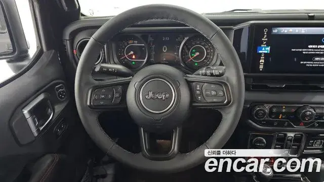 Jeep Wrangler 2025 — Şəkil 29/31
