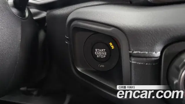 Jeep Wrangler 2025 — Şəkil 7/31