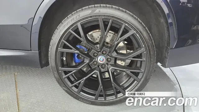 BMW X5M 2022 — Photo 27/33