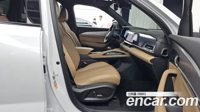 Renault Samsung Grand Koleos 2025 — Photo 4/36