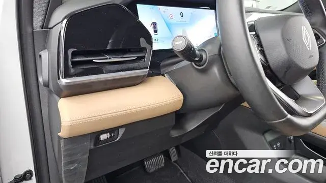 Renault Samsung Grand Koleos 2025 — Photo 16/36