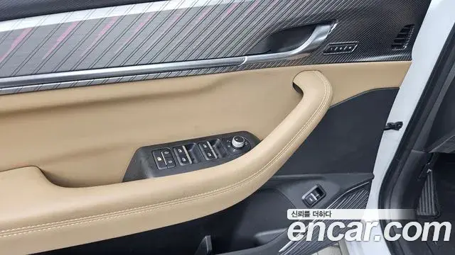 Renault Samsung Grand Koleos 2025 — Photo 17/36